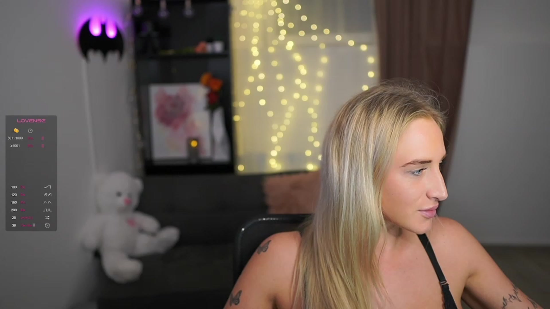Gallery image thumbnail from NicoletteShea's myfreecams stream on, 02/12/2024, 19:20 image 11 of 20
