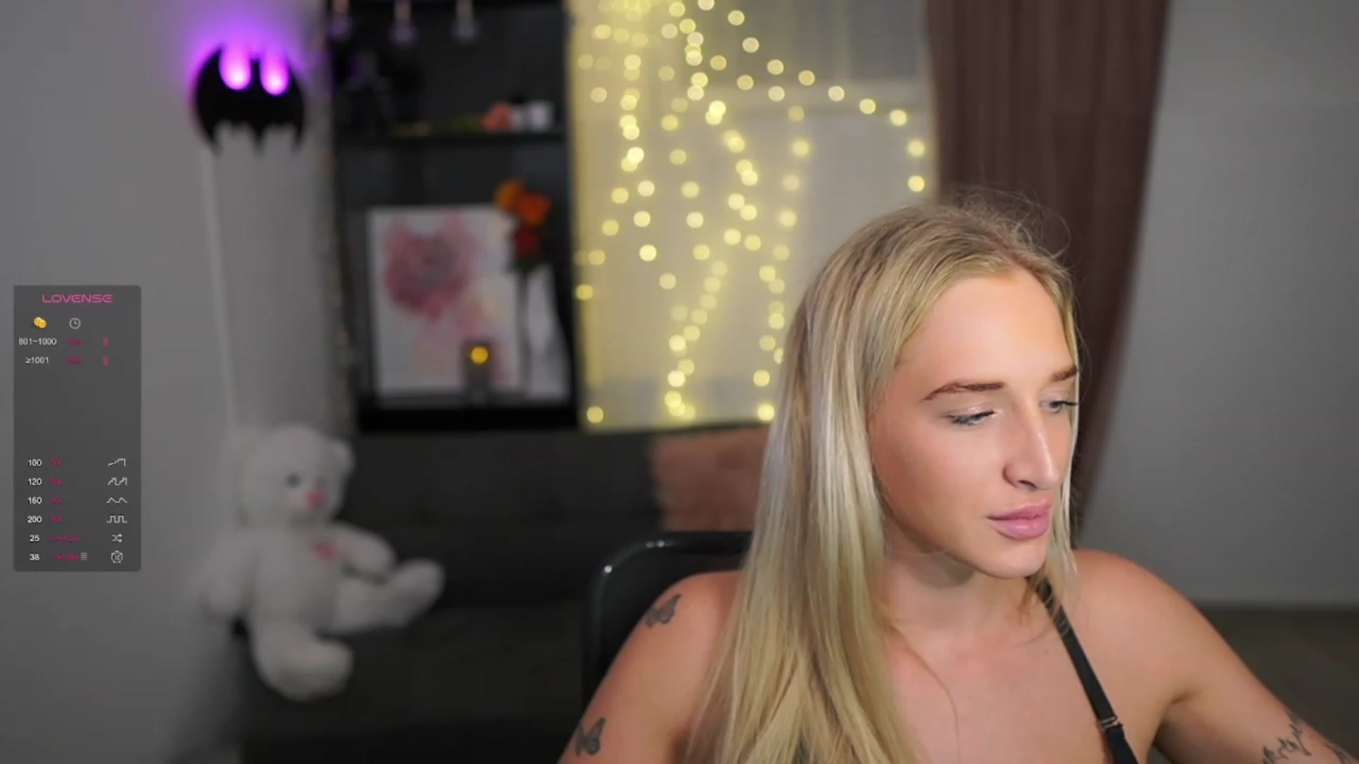 Gallery image thumbnail from NicoletteShea's myfreecams stream on, 02/12/2024, 19:20 image 6 of 20