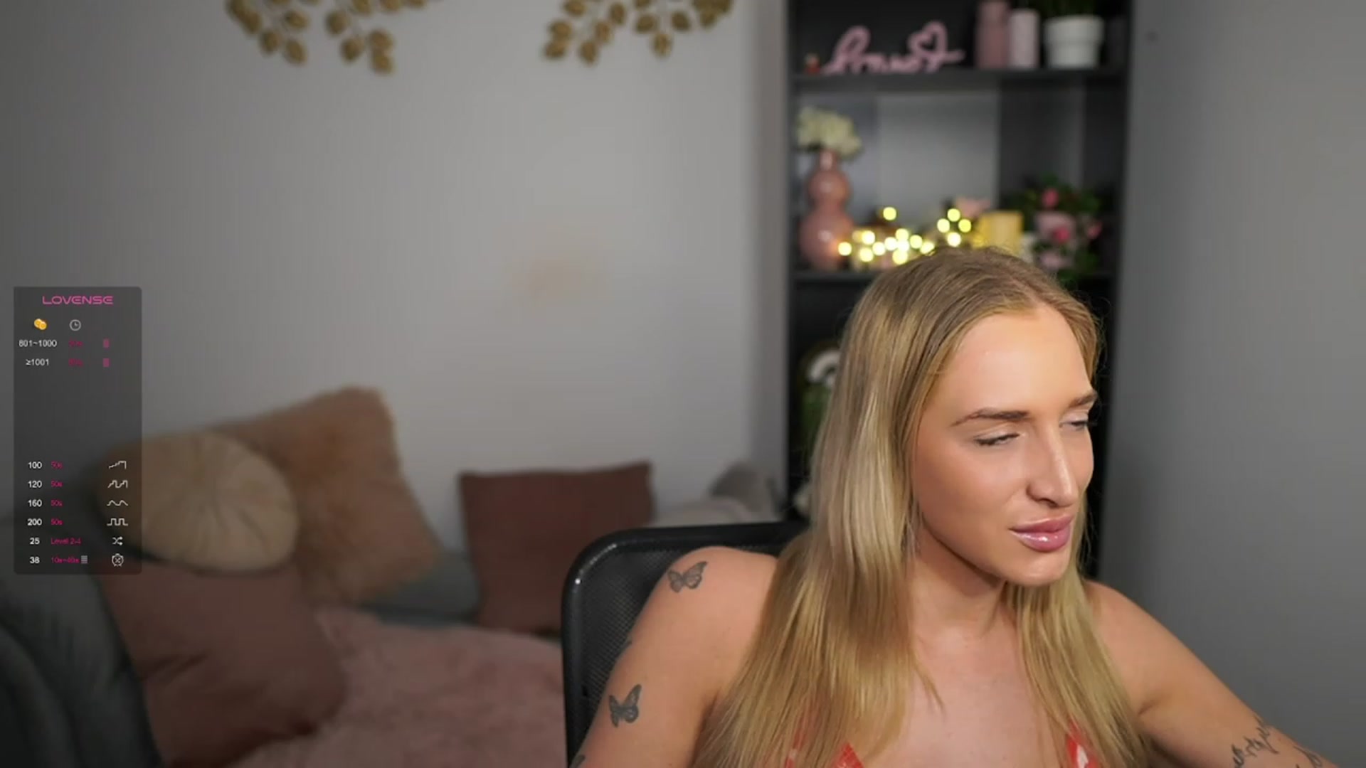 Gallery image thumbnail from NicoletteShea's myfreecams stream on, 03/11/2024, 17:10 image 5 of 20