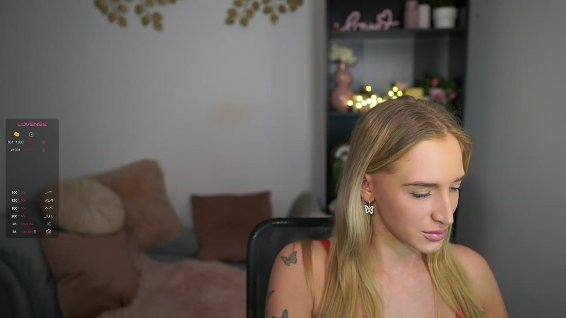 Gallery image thumbnail from NicoletteShea's myfreecams stream on, 03/11/2024, 17:10 image 8 of 20
