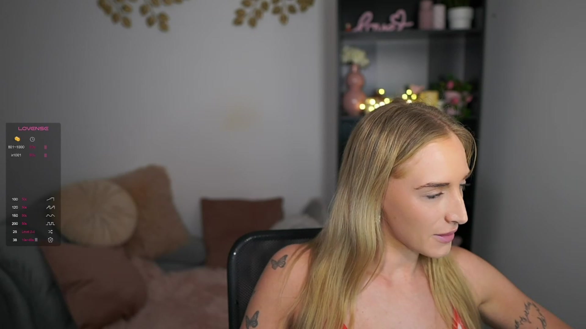 Gallery image thumbnail from NicoletteShea's myfreecams stream on, 03/11/2024, 17:10 image 18 of 20