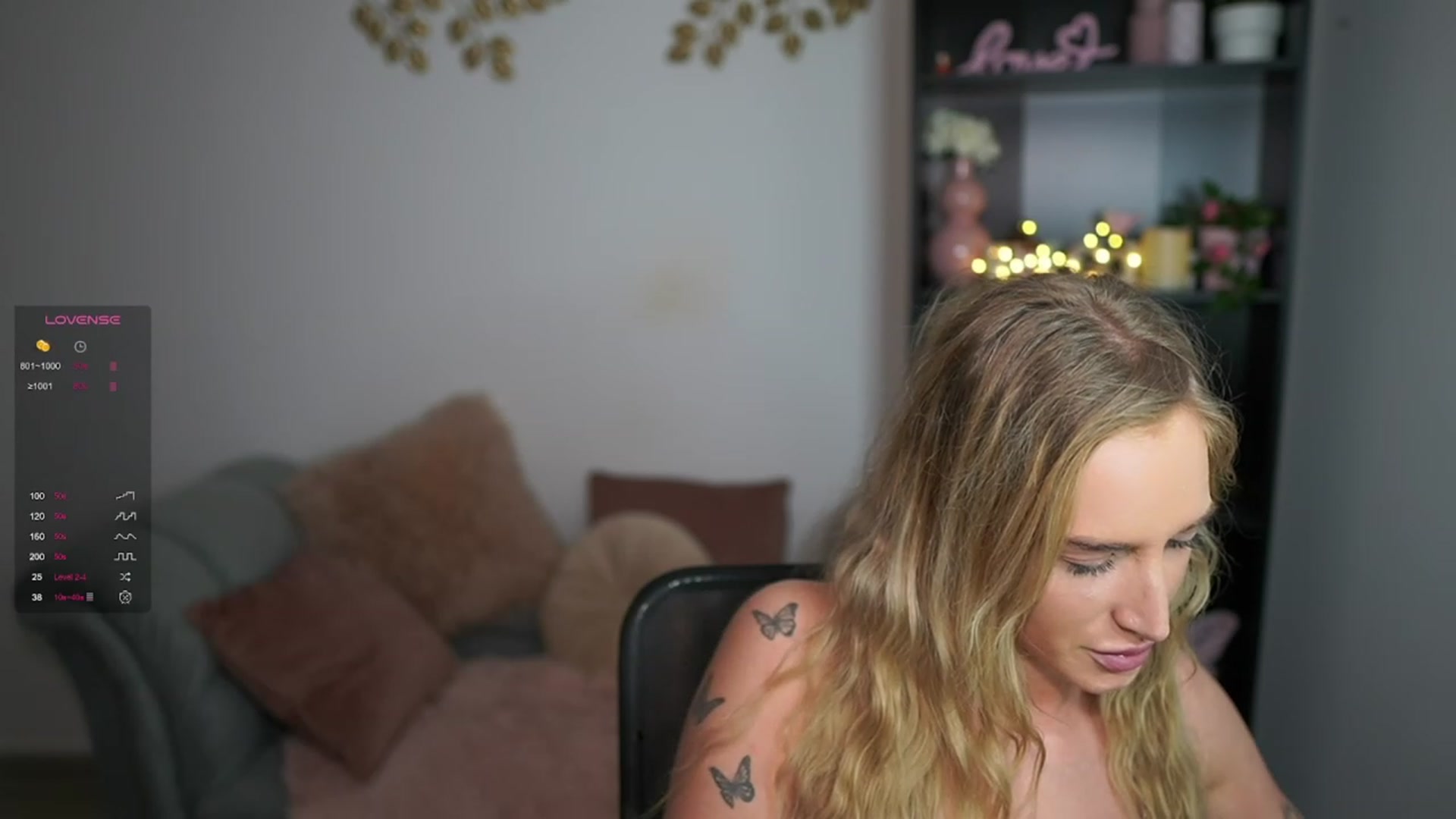 Gallery image thumbnail from NicoletteShea's myfreecams stream on, 03/13/2024, 18:00 image 12 of 20