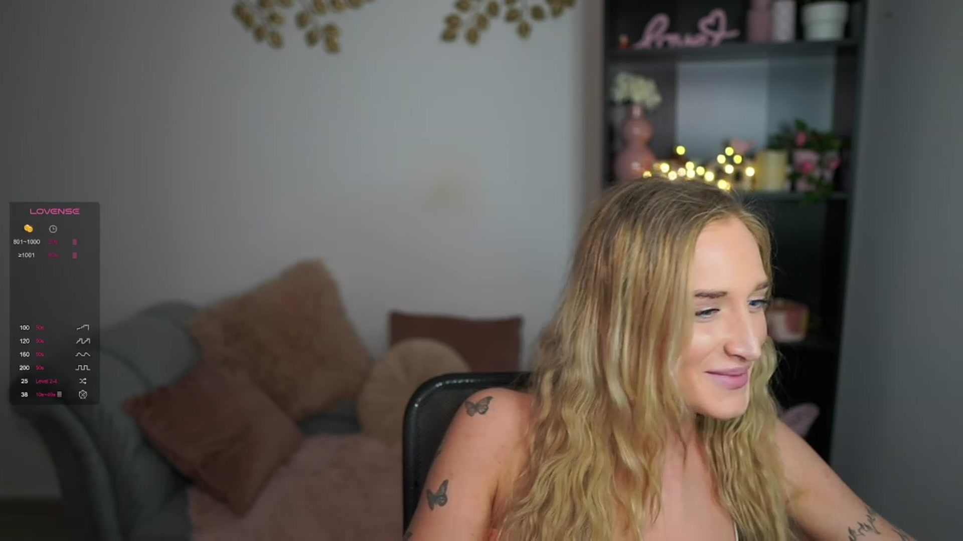 Gallery image thumbnail from NicoletteShea's myfreecams stream on, 03/13/2024, 18:00 image 20 of 20