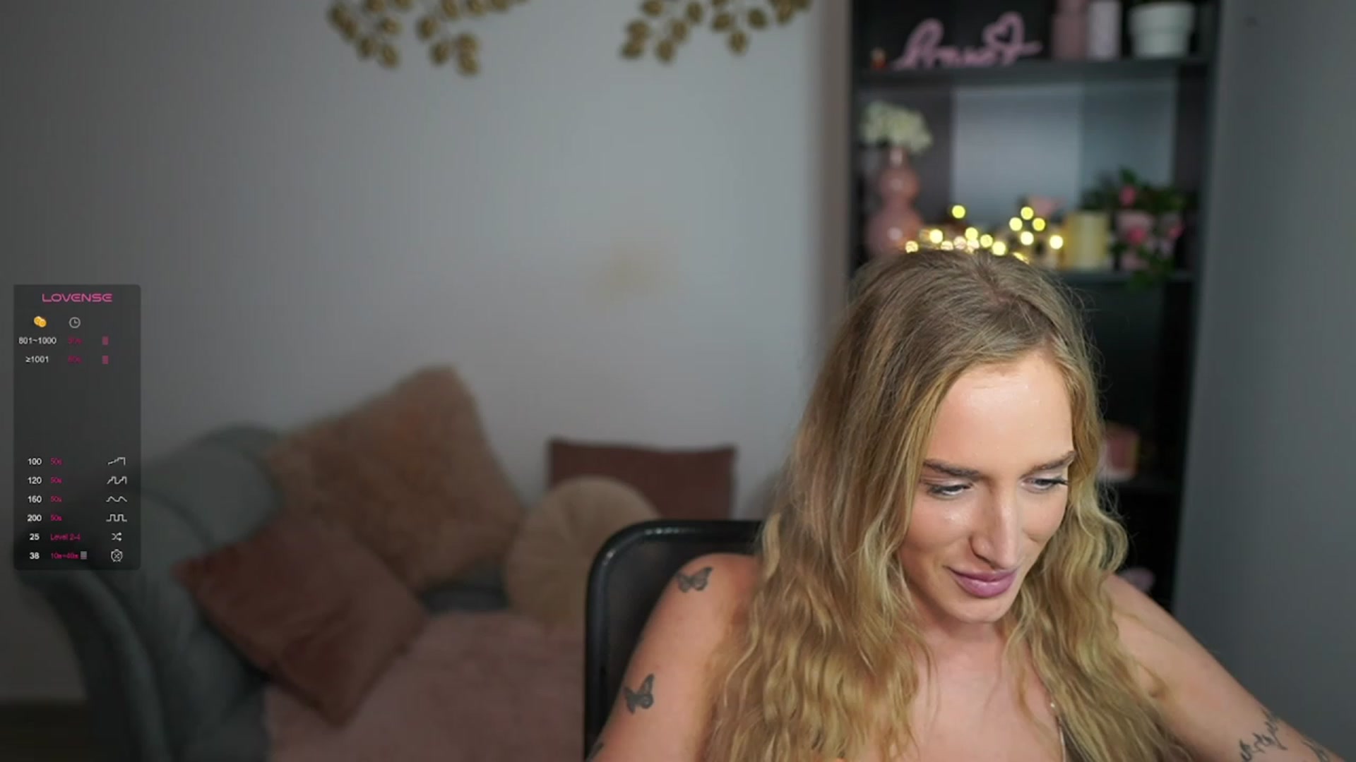 Gallery image thumbnail from NicoletteShea's myfreecams stream on, 03/13/2024, 18:55 image 2 of 20