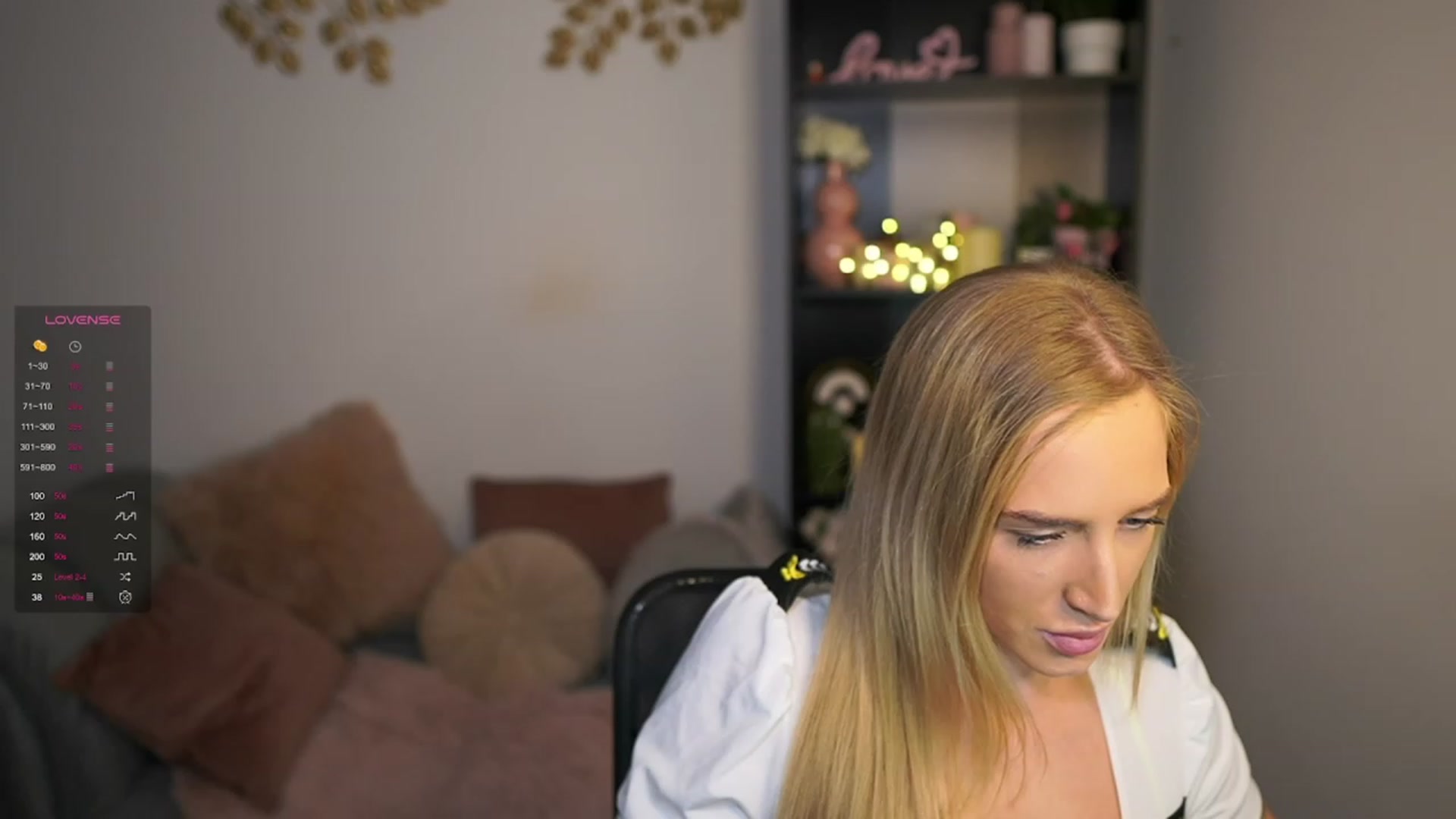 Gallery image thumbnail from NicoletteShea's myfreecams stream on, 03/15/2024, 15:13 image 12 of 20