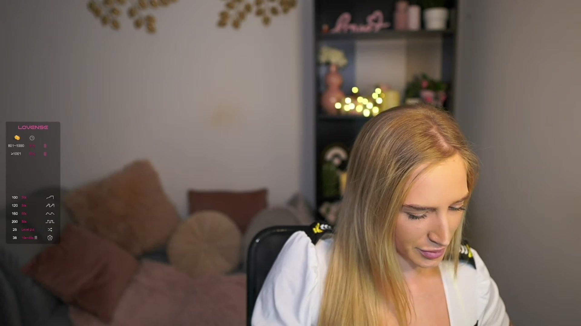 Gallery image thumbnail from NicoletteShea's myfreecams stream on, 03/15/2024, 15:13 image 13 of 20