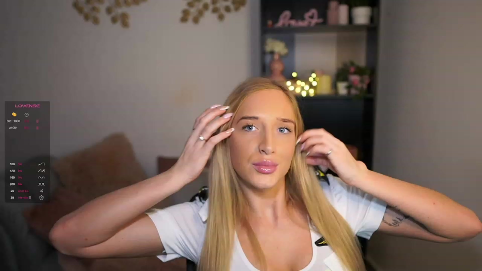 Gallery image thumbnail from NicoletteShea's myfreecams stream on, 03/15/2024, 15:13 image 2 of 20