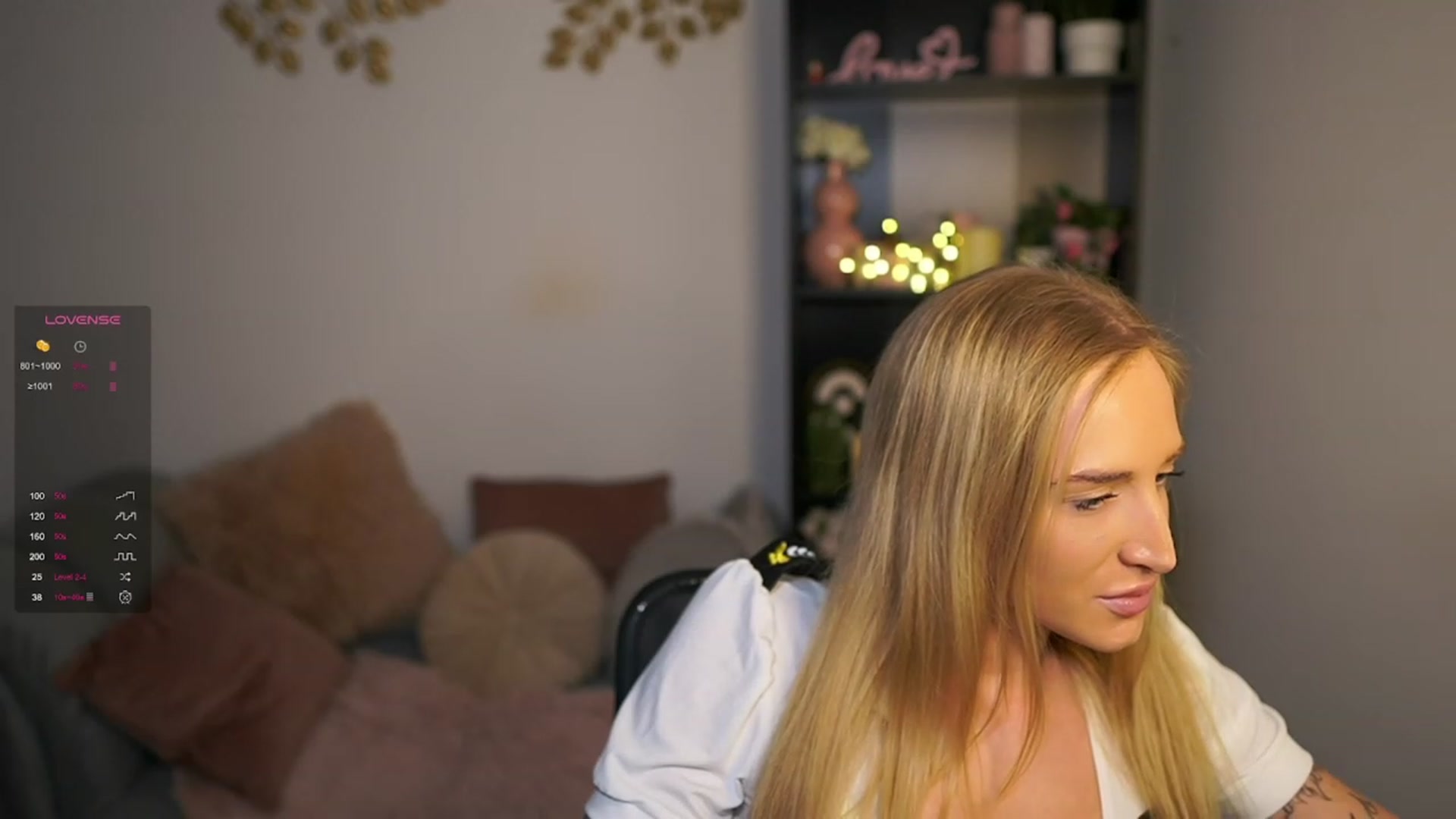 Gallery image thumbnail from NicoletteShea's myfreecams stream on, 03/15/2024, 15:13 image 14 of 20