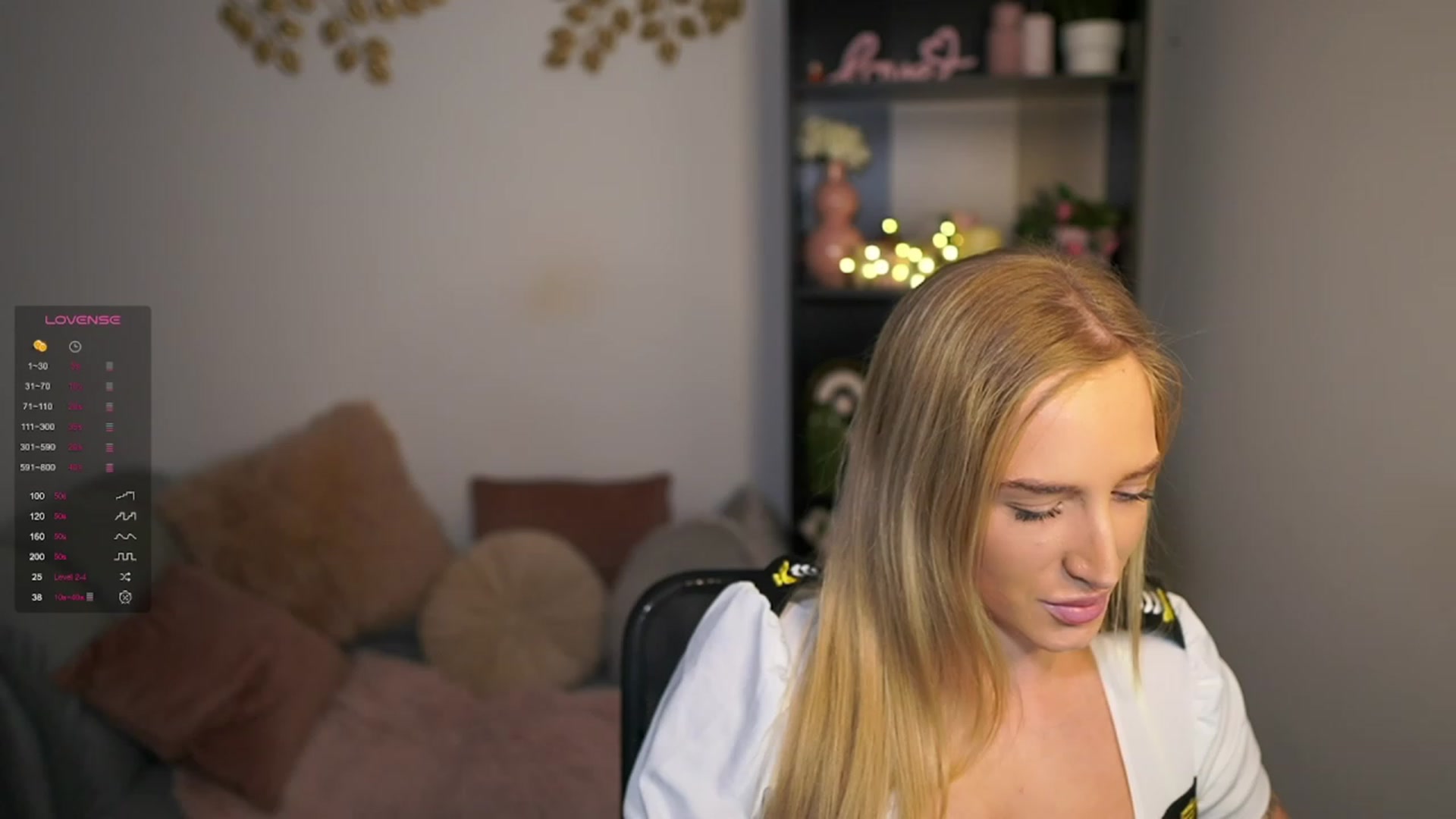 Gallery image thumbnail from NicoletteShea's myfreecams stream on, 03/15/2024, 15:13 image 11 of 20