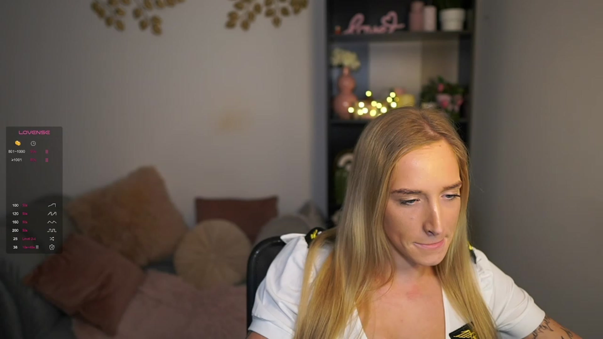 Gallery image thumbnail from NicoletteShea's myfreecams stream on, 03/15/2024, 15:37 image 11 of 20
