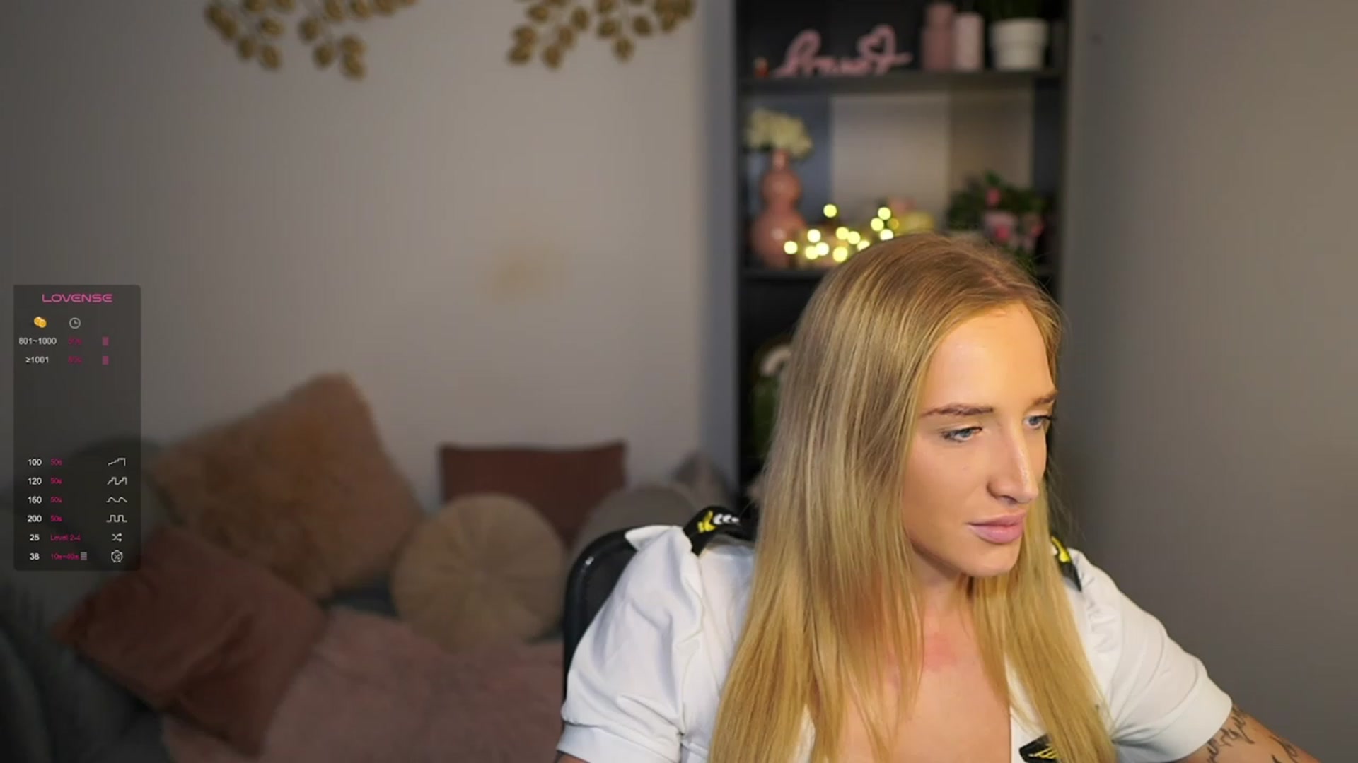 Gallery image thumbnail from NicoletteShea's myfreecams stream on, 03/15/2024, 15:37 image 4 of 20