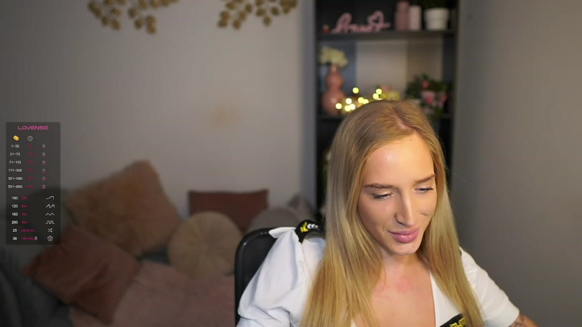 Gallery image thumbnail from NicoletteShea's myfreecams stream on, 03/15/2024, 15:37 image 9 of 20