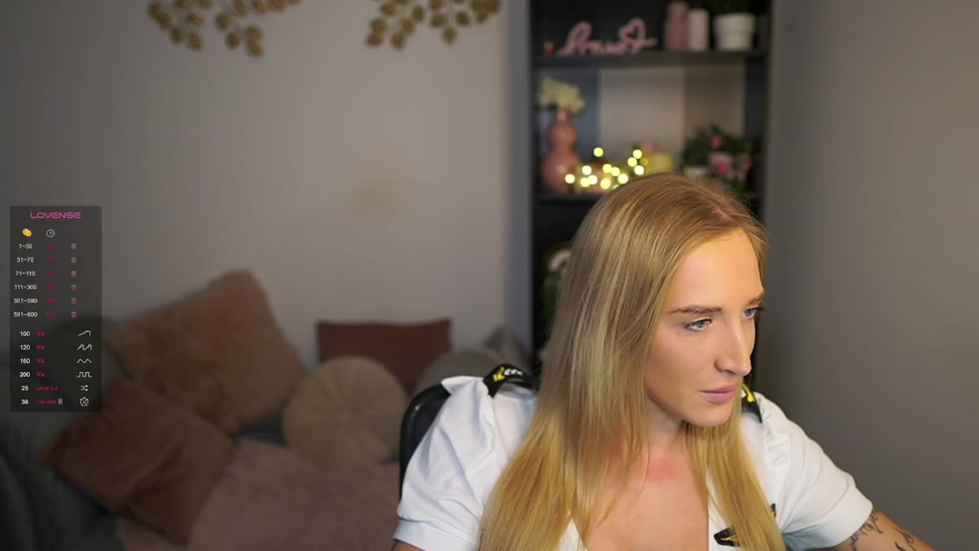 Gallery image thumbnail from NicoletteShea's myfreecams stream on, 03/15/2024, 15:37 image 3 of 20