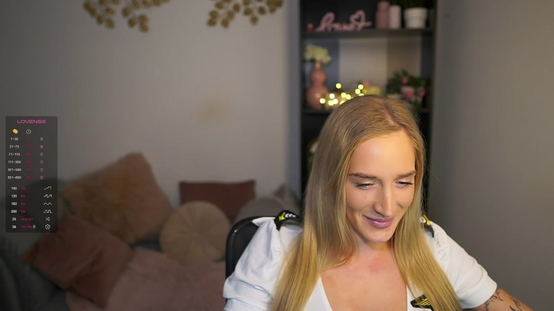 Gallery image thumbnail from NicoletteShea's myfreecams stream on, 03/15/2024, 15:37 image 7 of 20