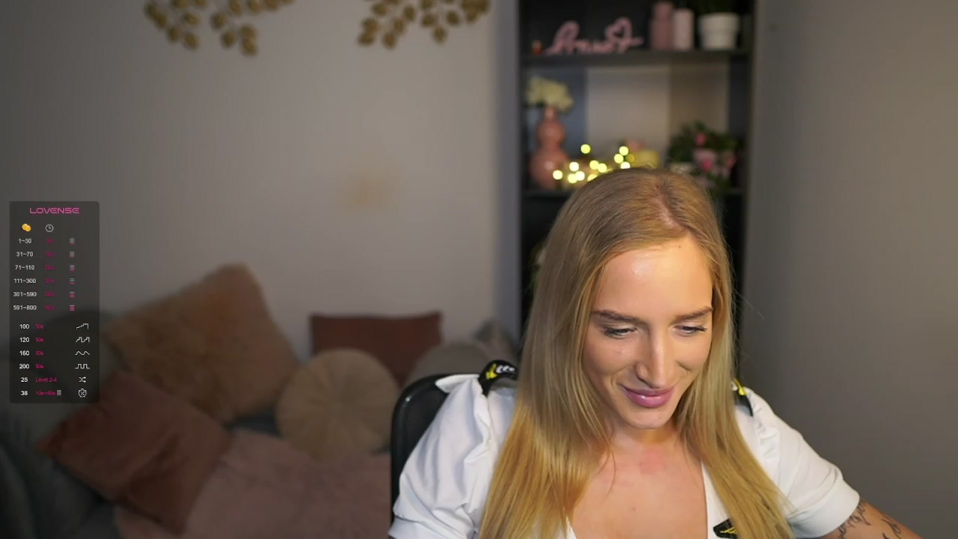Gallery image thumbnail from NicoletteShea's myfreecams stream on, 03/15/2024, 15:37 image 5 of 20