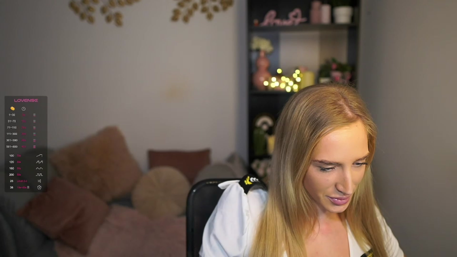 Gallery image thumbnail from NicoletteShea's myfreecams stream on, 03/15/2024, 15:37 image 10 of 20