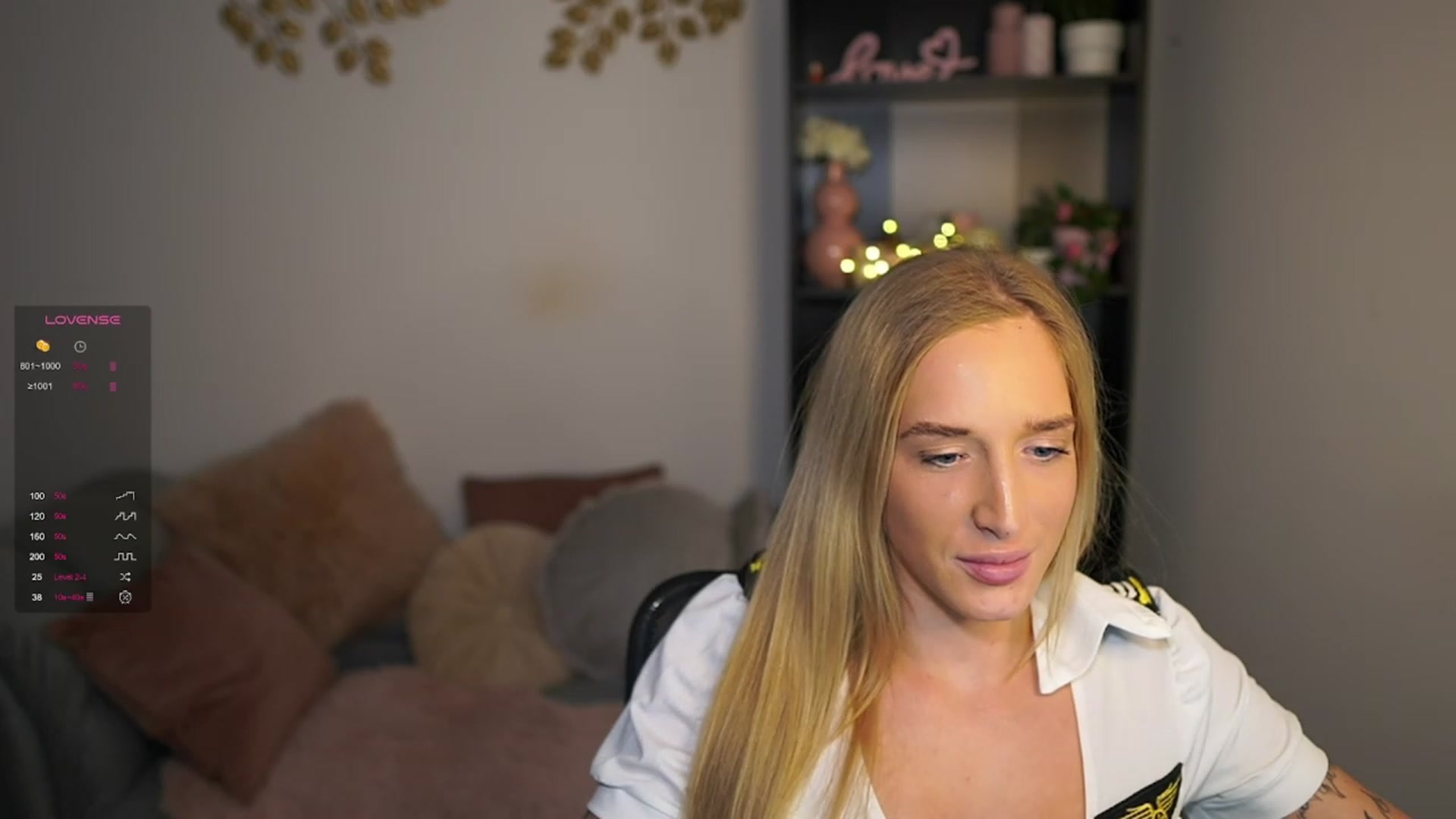 Gallery image thumbnail from NicoletteShea's myfreecams stream on, 03/15/2024, 19:00 image 20 of 20