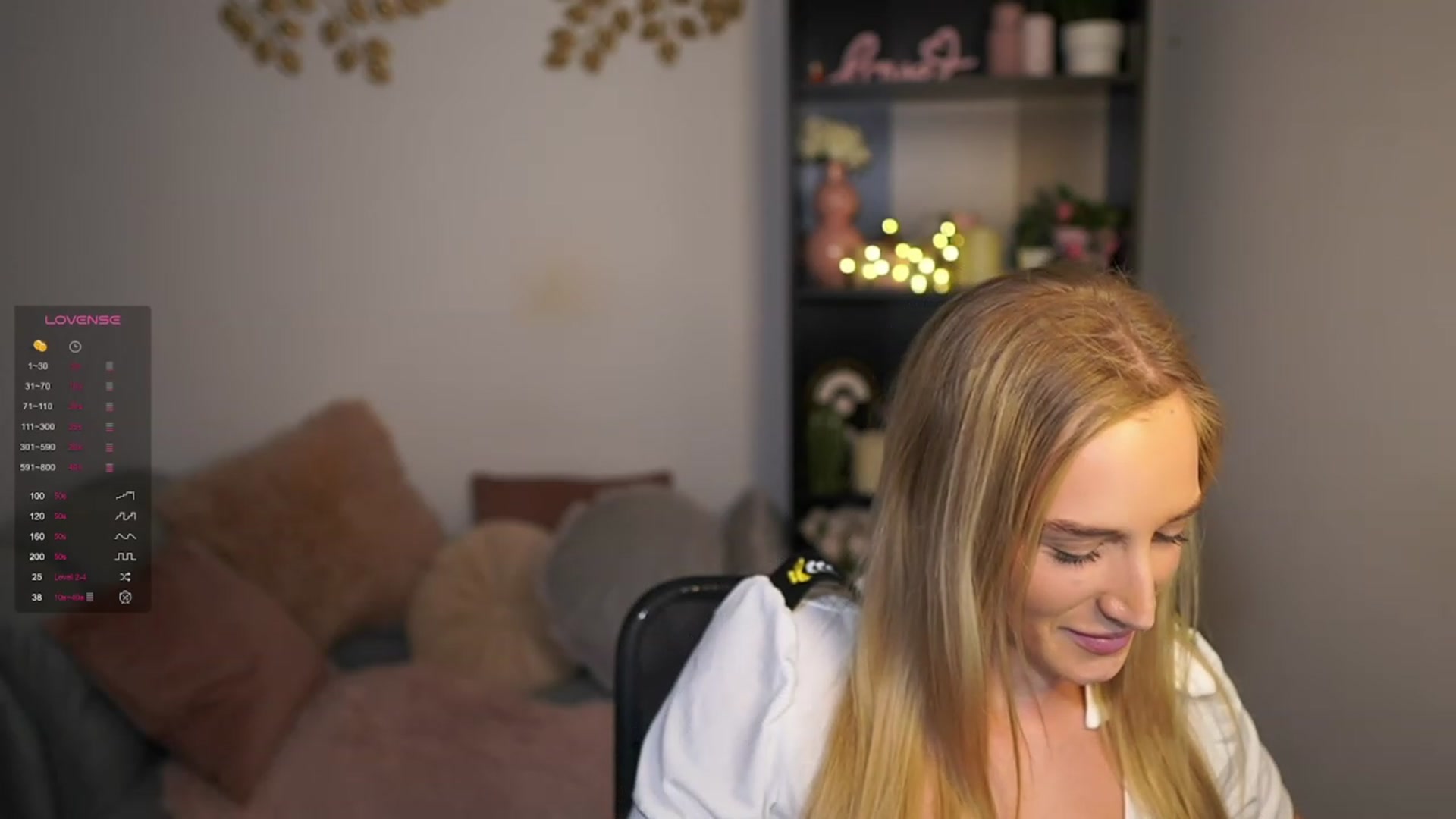 Gallery image thumbnail from NicoletteShea's myfreecams stream on, 03/15/2024, 19:00 image 11 of 20