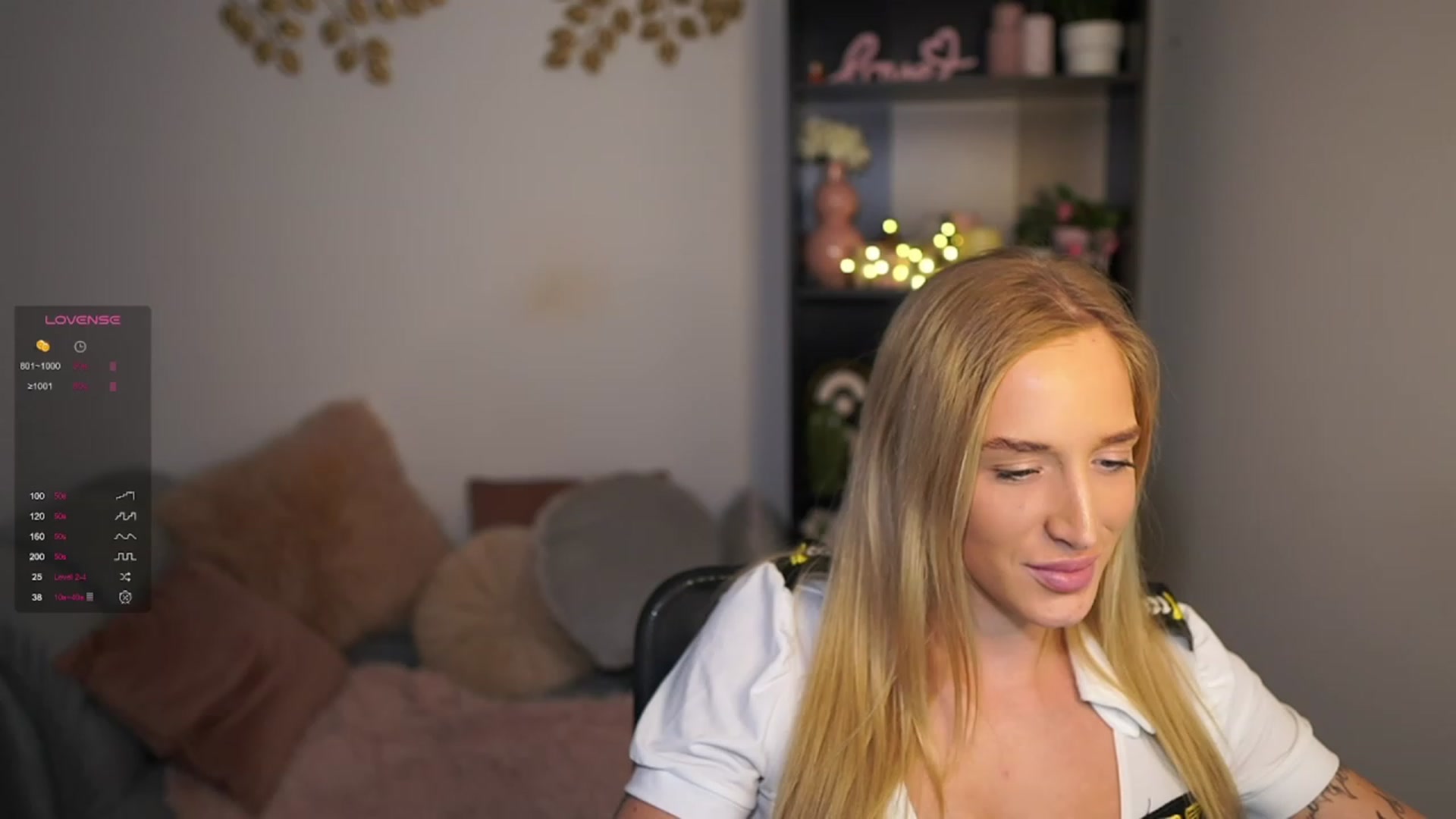 Gallery image thumbnail from NicoletteShea's myfreecams stream on, 03/15/2024, 19:00 image 1 of 20