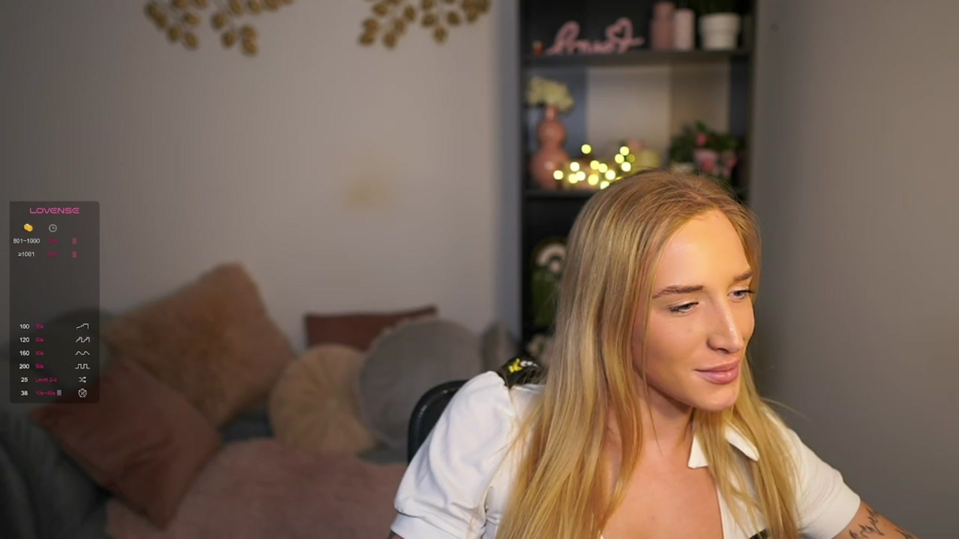 Gallery image thumbnail from NicoletteShea's myfreecams stream on, 03/15/2024, 19:00 image 17 of 20
