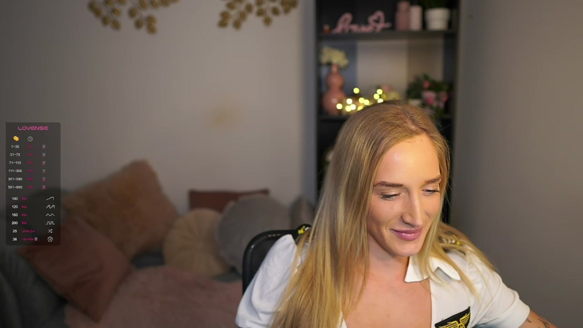 Gallery image thumbnail from NicoletteShea's myfreecams stream on, 03/15/2024, 19:00 image 12 of 20