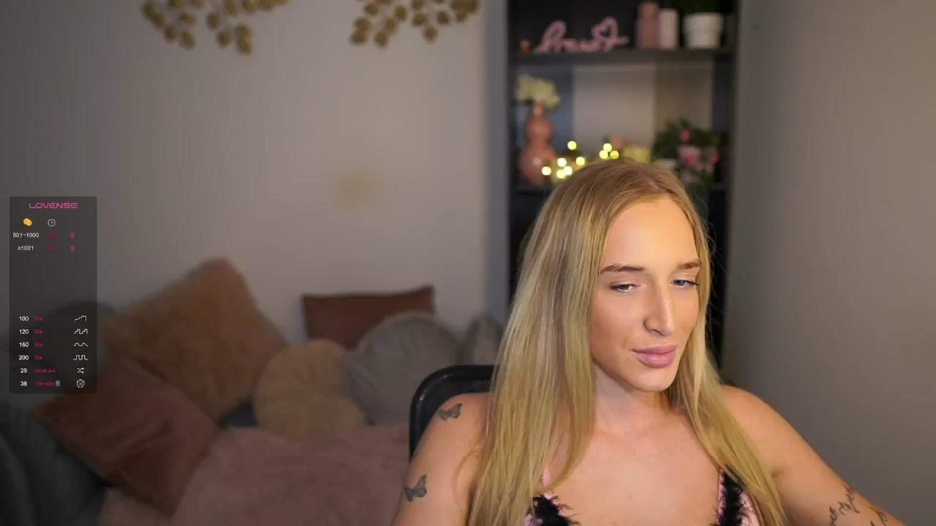 Gallery image thumbnail from NicoletteShea's myfreecams stream on, 03/16/2024, 16:48 image 16 of 20