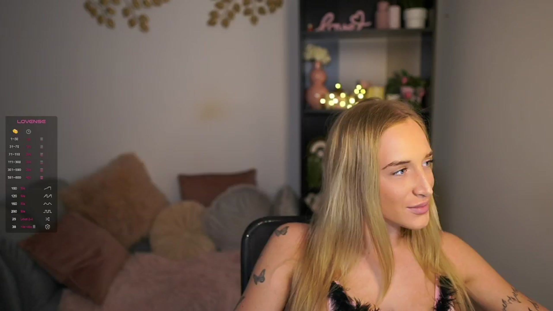 Gallery image thumbnail from NicoletteShea's myfreecams stream on, 03/16/2024, 16:48 image 17 of 20