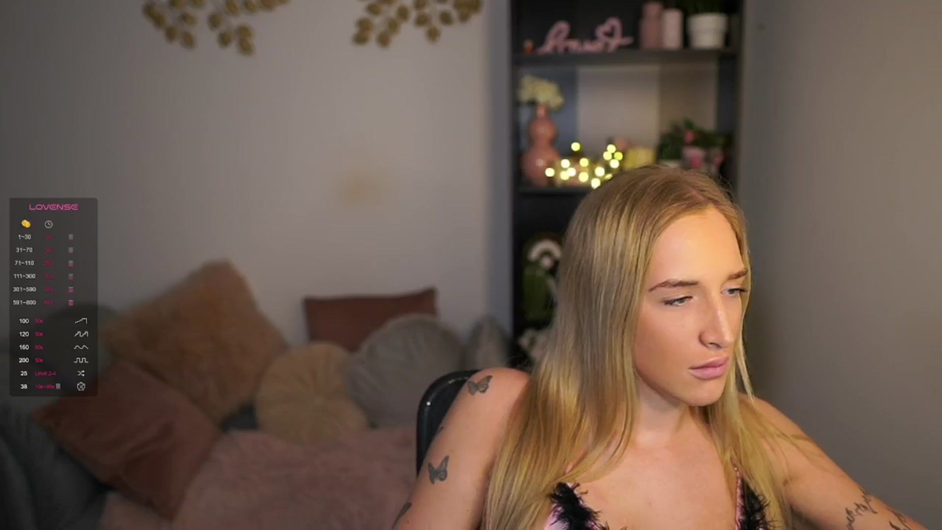 Gallery image thumbnail from NicoletteShea's myfreecams stream on, 03/16/2024, 16:48 image 10 of 20