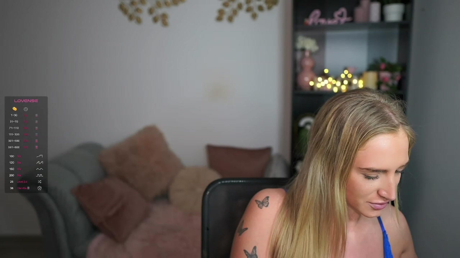 Gallery image thumbnail from NicoletteShea's myfreecams stream on, 03/18/2024, 16:30 image 9 of 20
