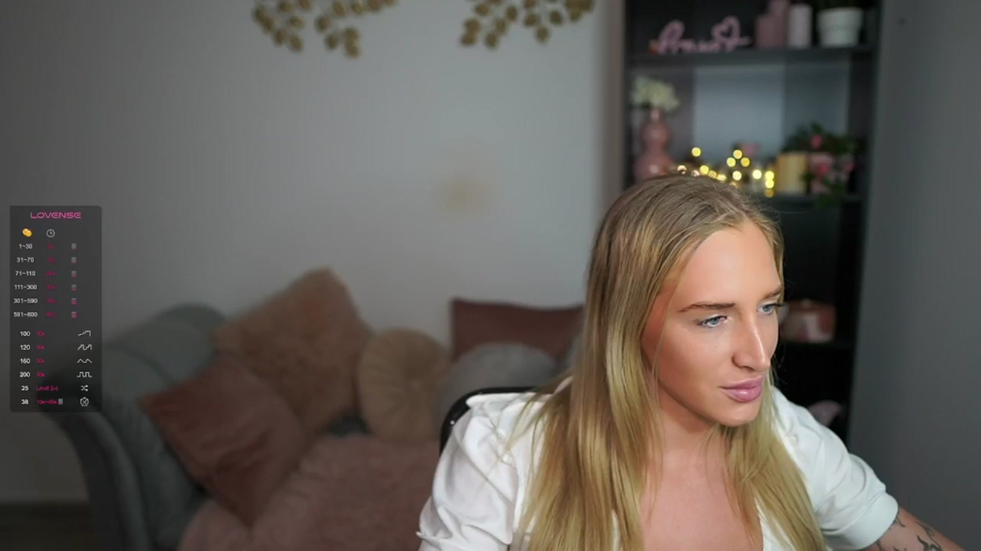 Gallery image thumbnail from NicoletteShea's myfreecams stream on, 03/19/2024, 17:21 image 12 of 20