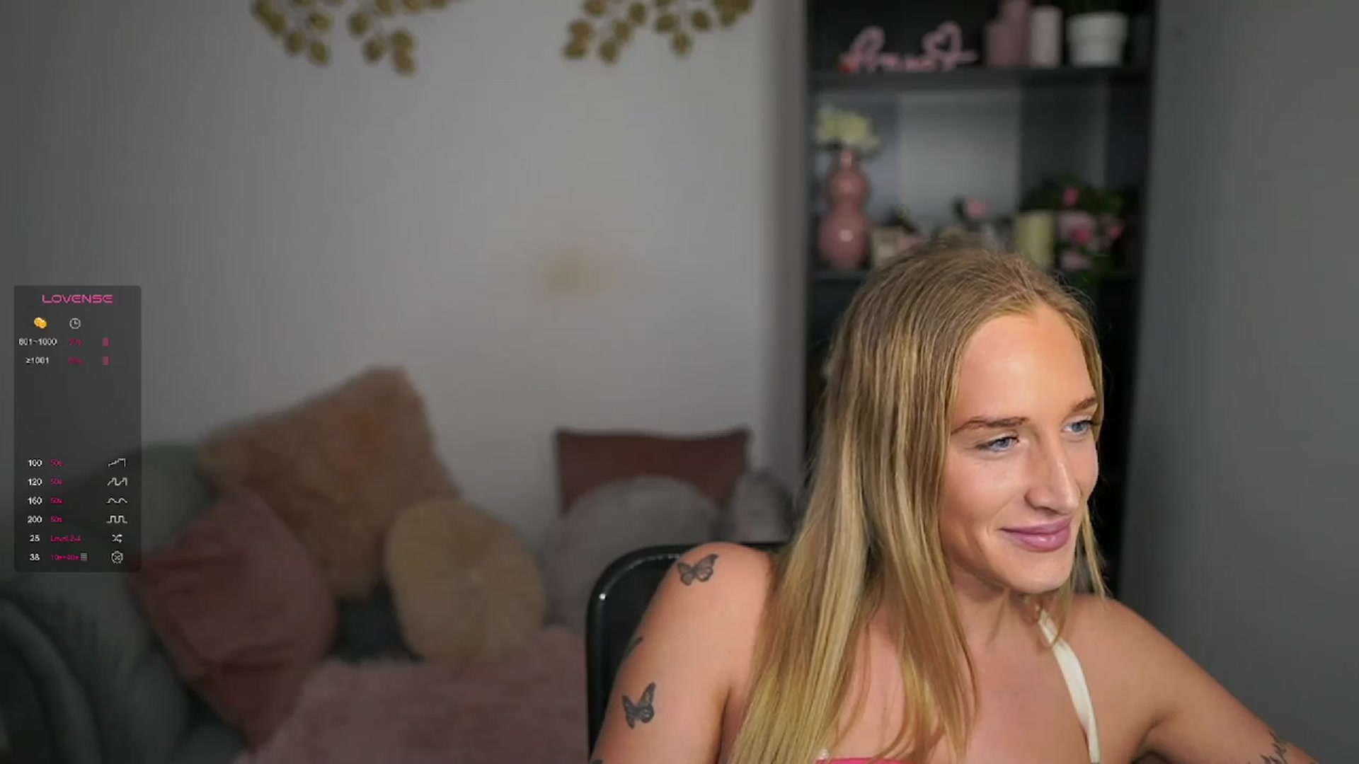 Gallery image thumbnail from NicoletteShea's myfreecams stream on, 03/20/2024, 16:18 image 16 of 20