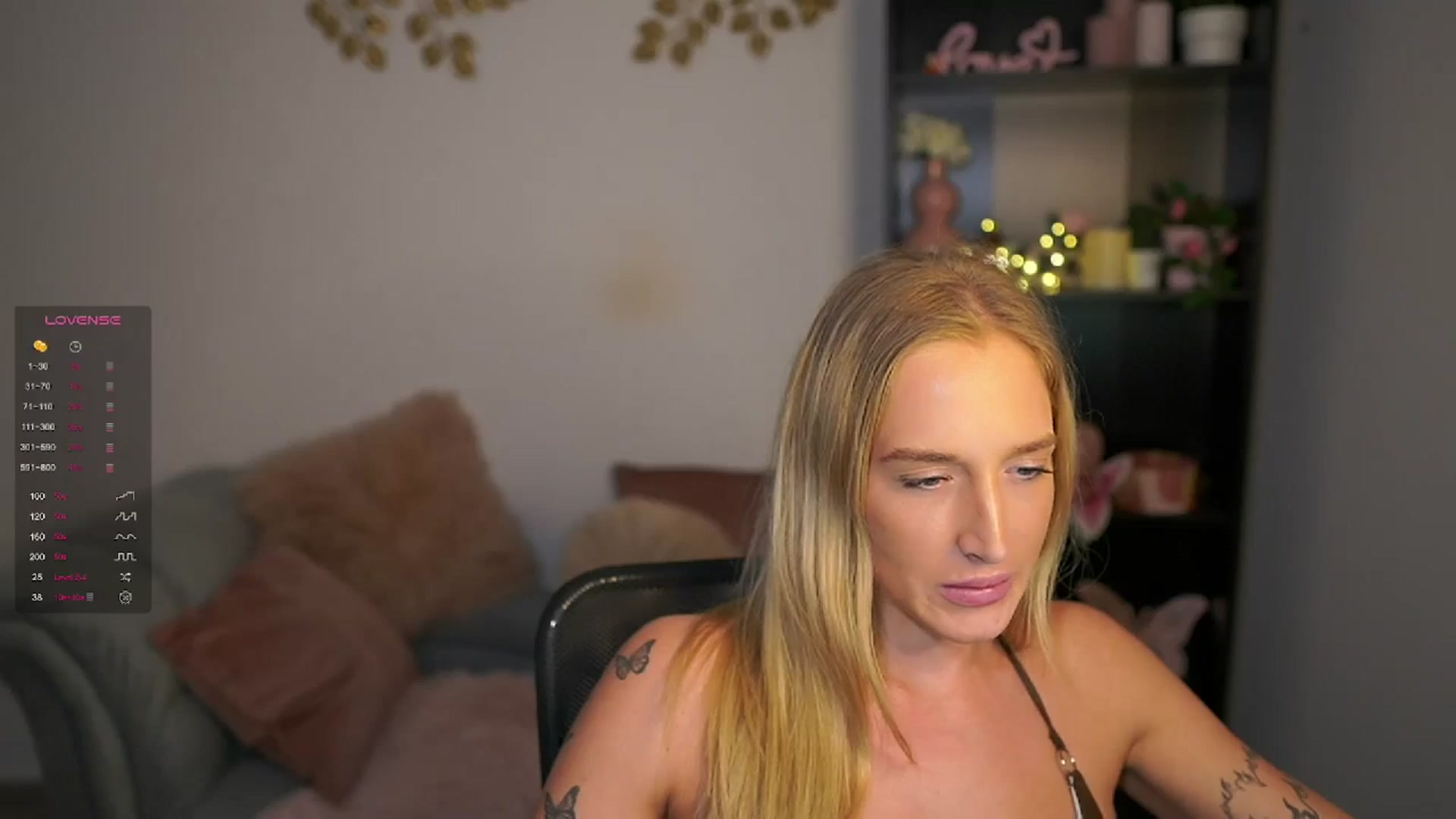 Gallery image thumbnail from NicoletteShea's myfreecams stream on, 03/25/2024, 16:47 image 18 of 20