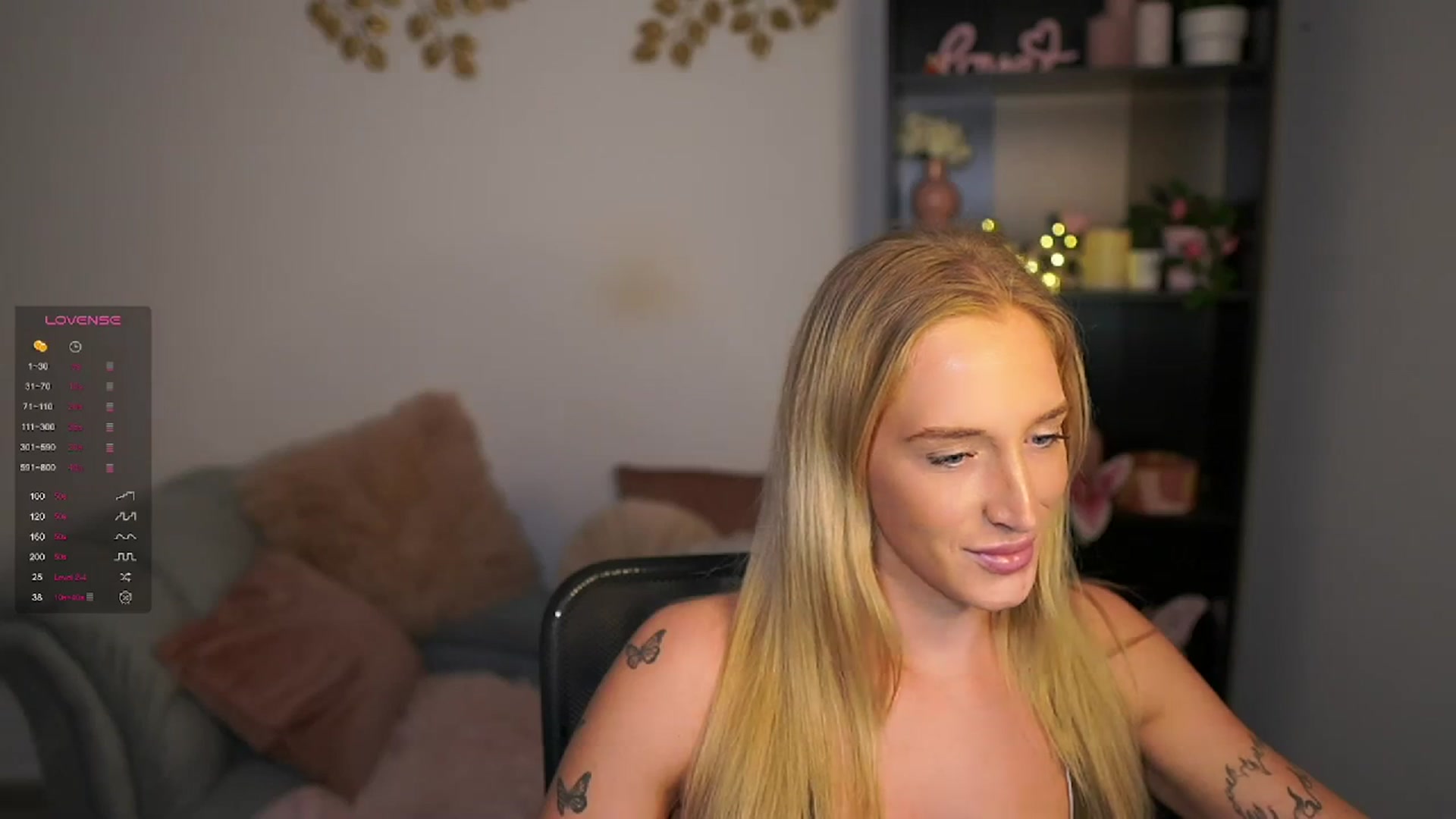 Gallery image thumbnail from NicoletteShea's myfreecams stream on, 03/25/2024, 16:47 image 10 of 20