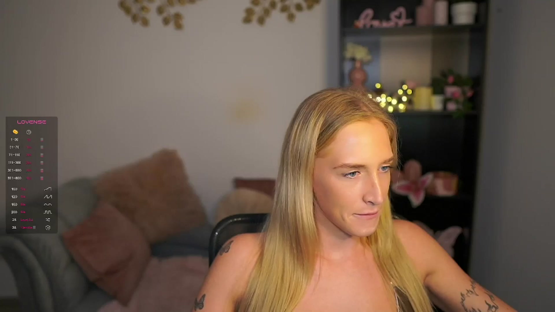 Gallery image thumbnail from NicoletteShea's myfreecams stream on, 03/25/2024, 18:52 image 9 of 20