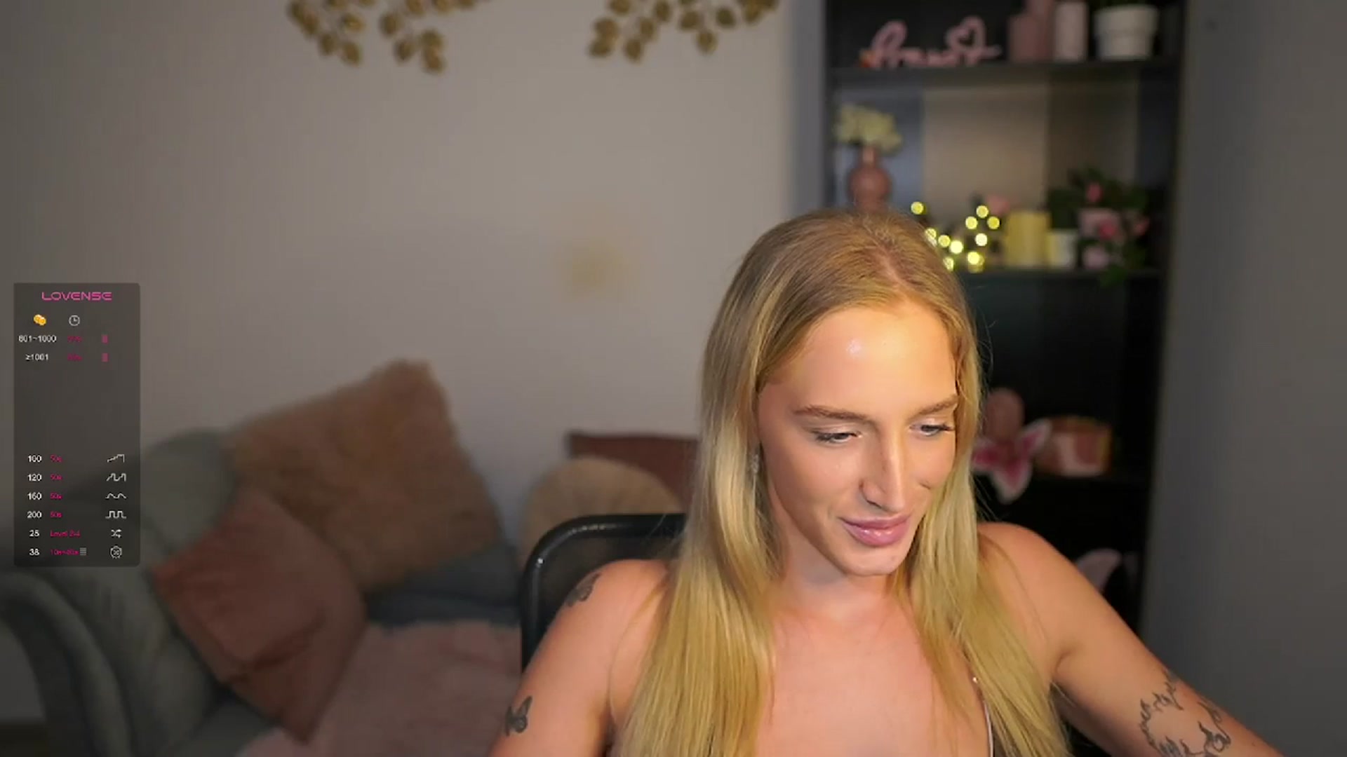 Gallery image thumbnail from NicoletteShea's myfreecams stream on, 03/25/2024, 18:52 image 13 of 20
