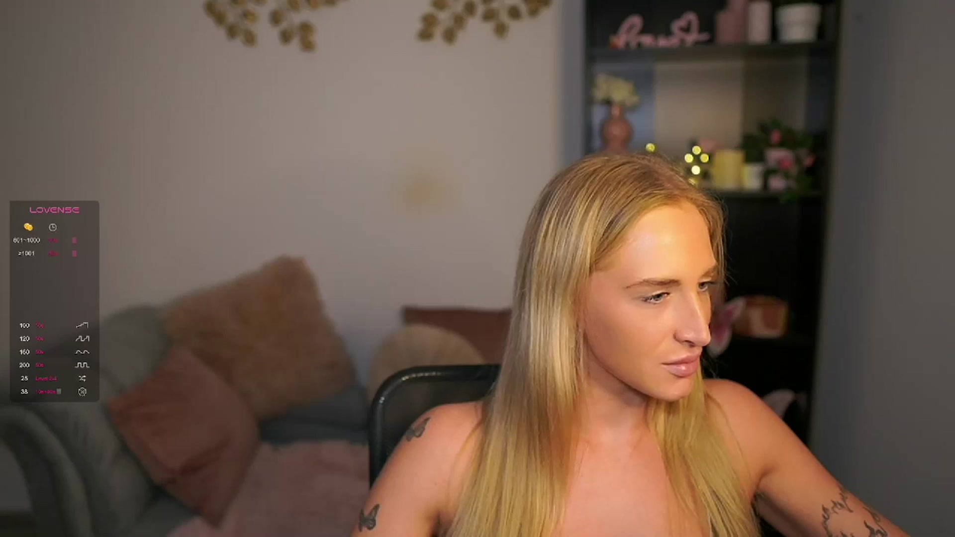 Gallery image thumbnail from NicoletteShea's myfreecams stream on, 03/25/2024, 18:52 image 12 of 20
