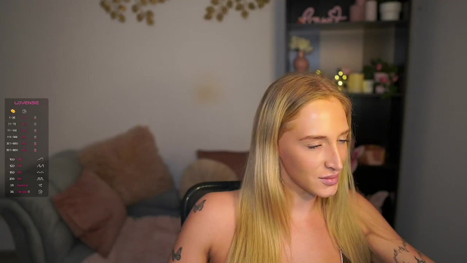 Gallery image thumbnail from NicoletteShea's myfreecams stream on, 03/25/2024, 18:52 image 17 of 20