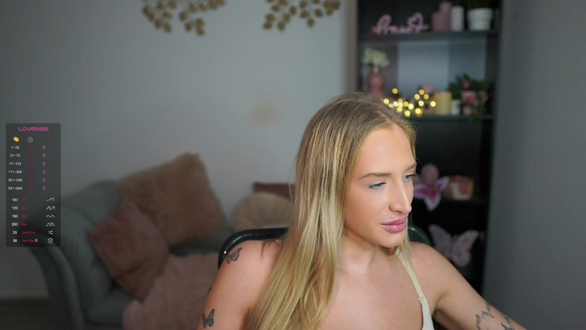 Gallery image thumbnail from NicoletteShea's myfreecams stream on, 03/27/2024, 15:20 image 6 of 20