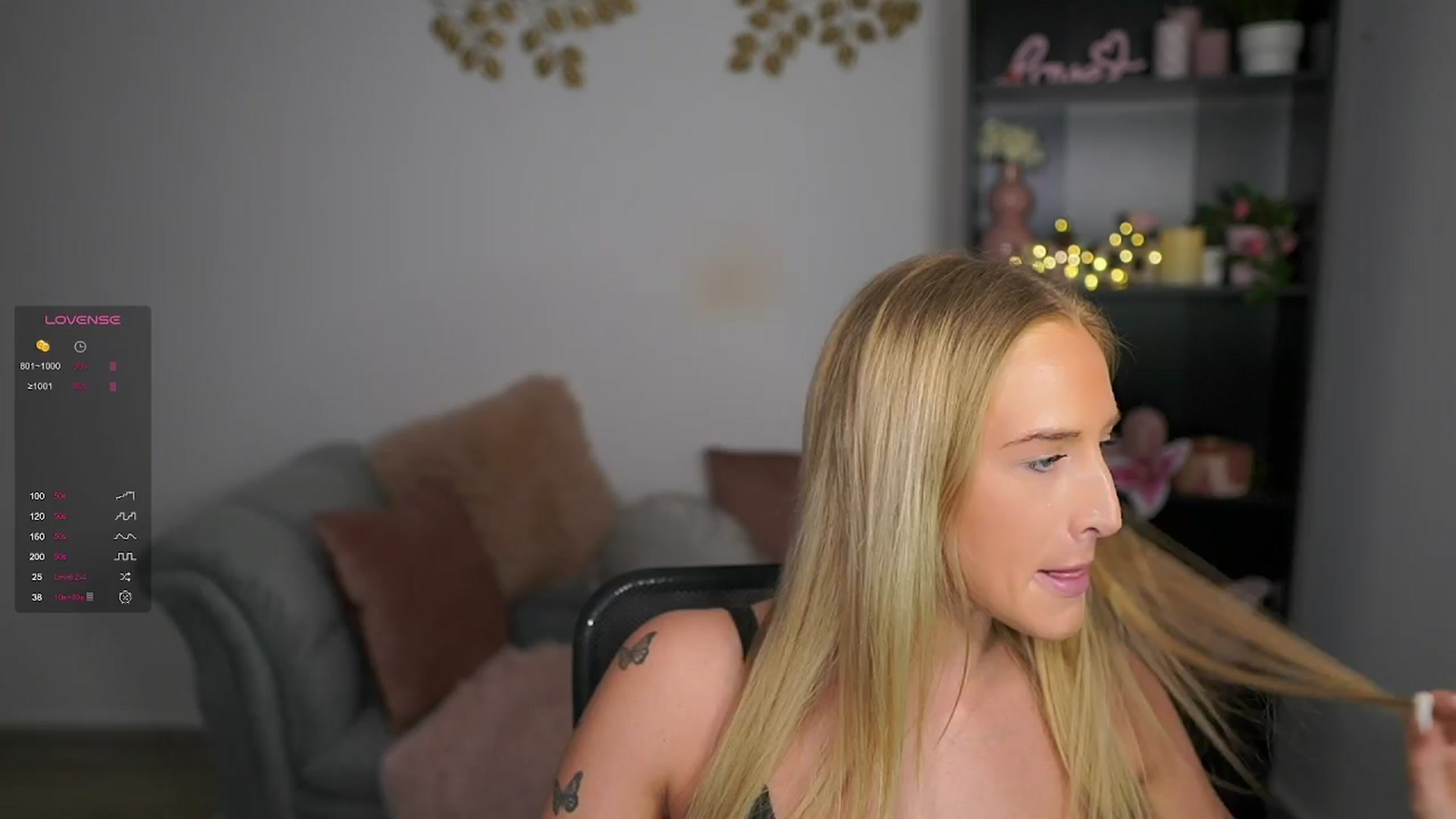 Gallery image thumbnail from NicoletteShea's myfreecams stream on, 03/29/2024, 13:05 image 6 of 20