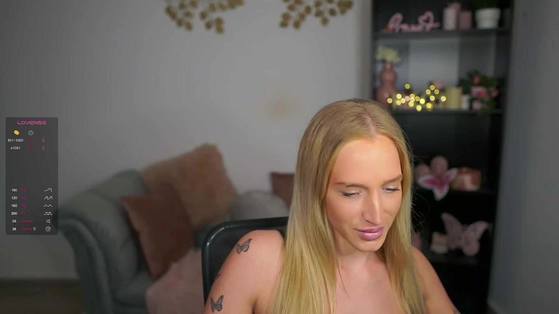 Gallery image thumbnail from NicoletteShea's myfreecams stream on, 03/29/2024, 13:05 image 18 of 20