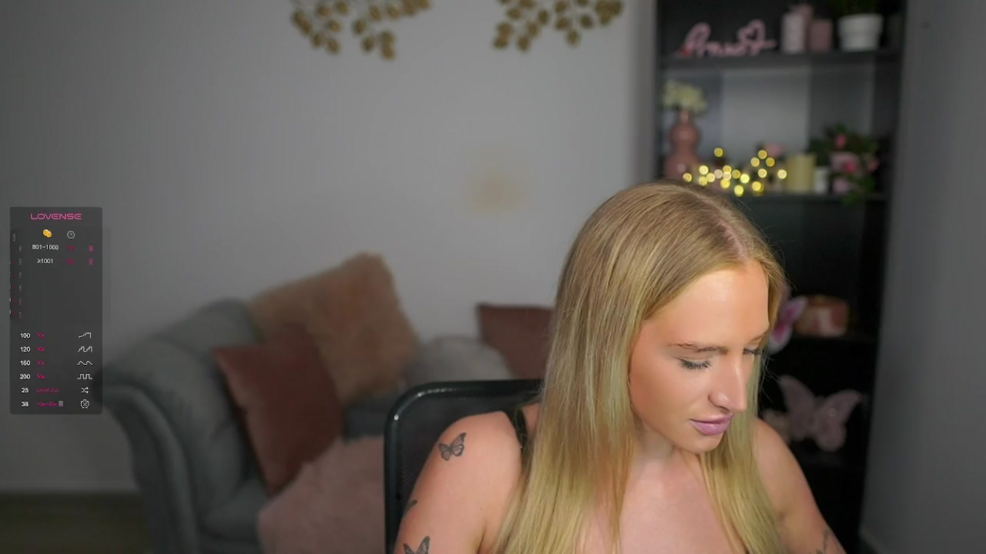 Gallery image thumbnail from NicoletteShea's myfreecams stream on, 03/29/2024, 13:05 image 19 of 20