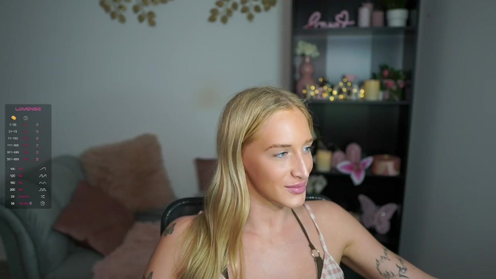 Gallery image thumbnail from NicoletteShea's myfreecams stream on, 04/07/2024, 13:55 image 20 of 20
