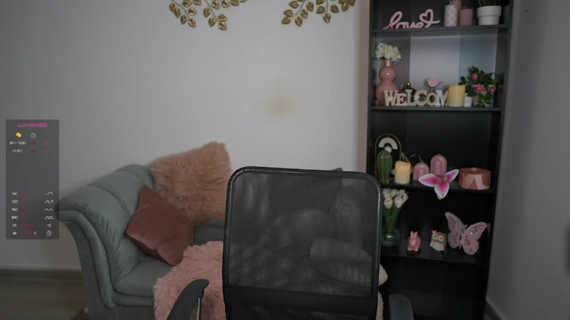 Gallery image thumbnail from NicoletteShea's myfreecams stream on, 04/08/2024, 16:30 image 11 of 20
