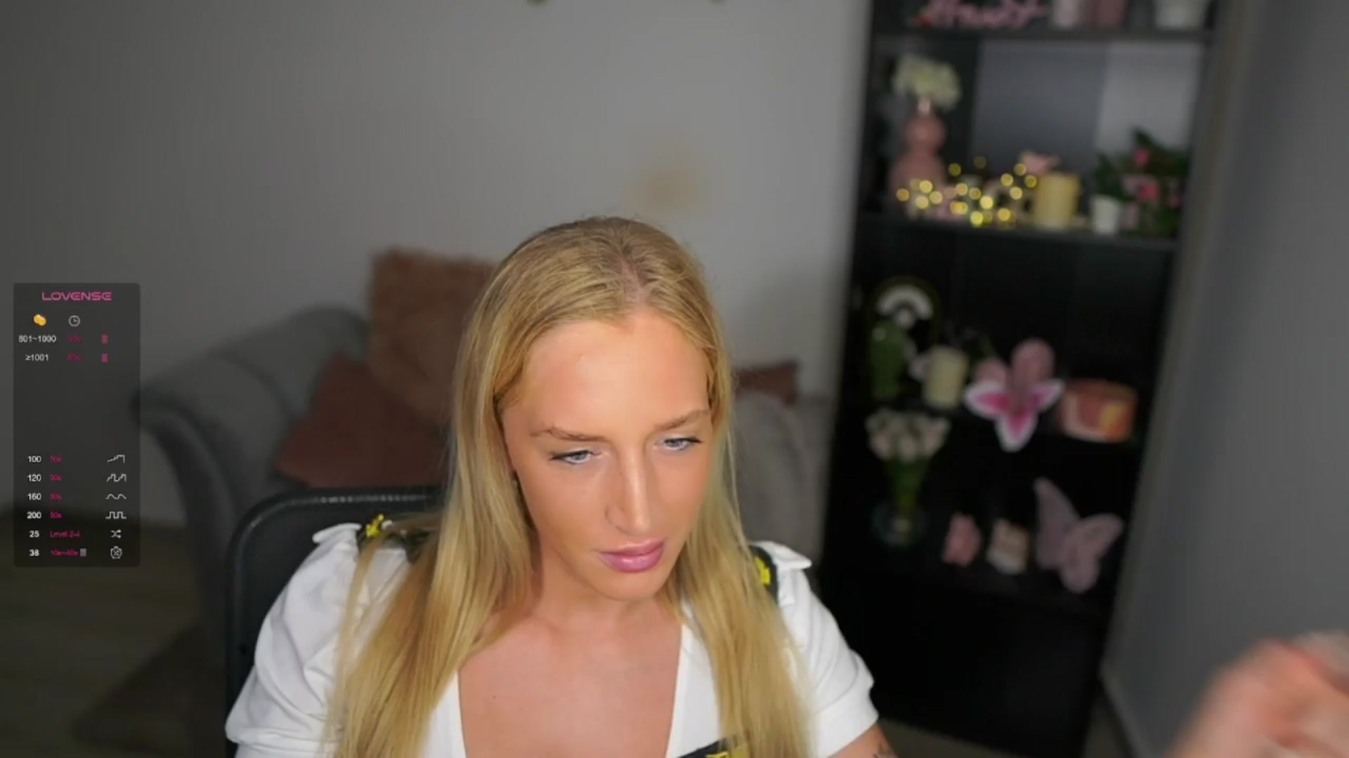 Gallery image thumbnail from NicoletteShea's myfreecams stream on, 04/13/2024, 10:16 image 16 of 20