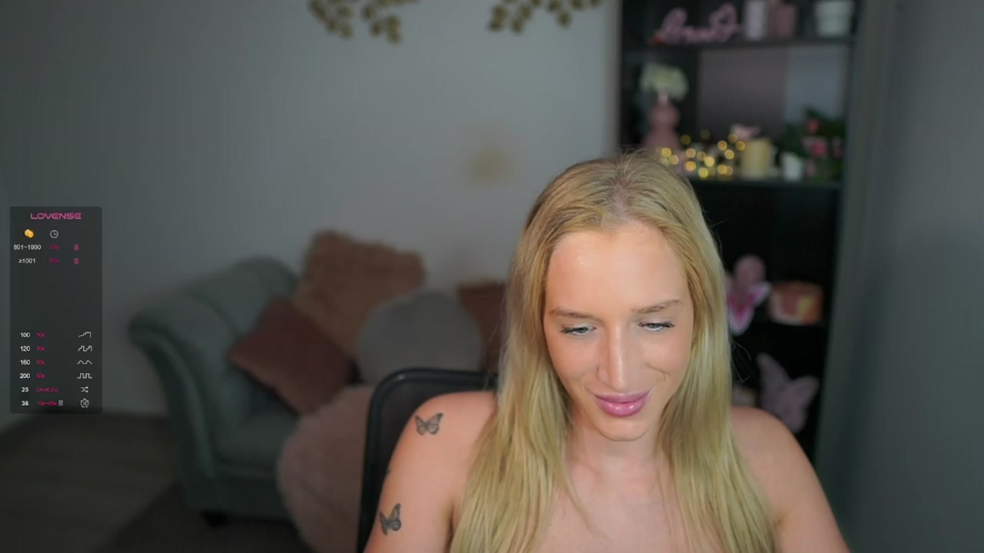 Gallery image thumbnail from NicoletteShea's myfreecams stream on, 04/15/2024, 15:14 image 4 of 20