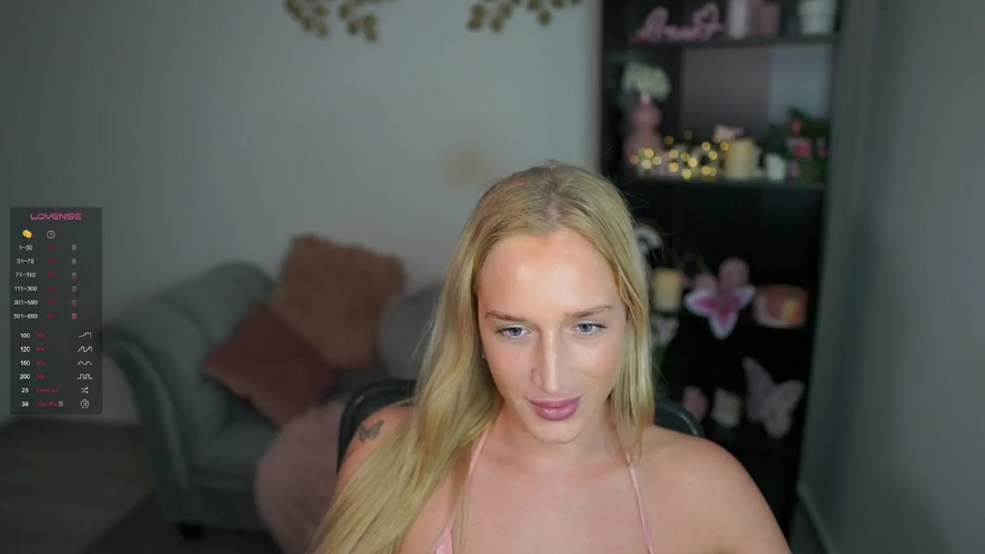 Gallery image thumbnail from NicoletteShea's myfreecams stream on, 04/16/2024, 17:58 image 11 of 20