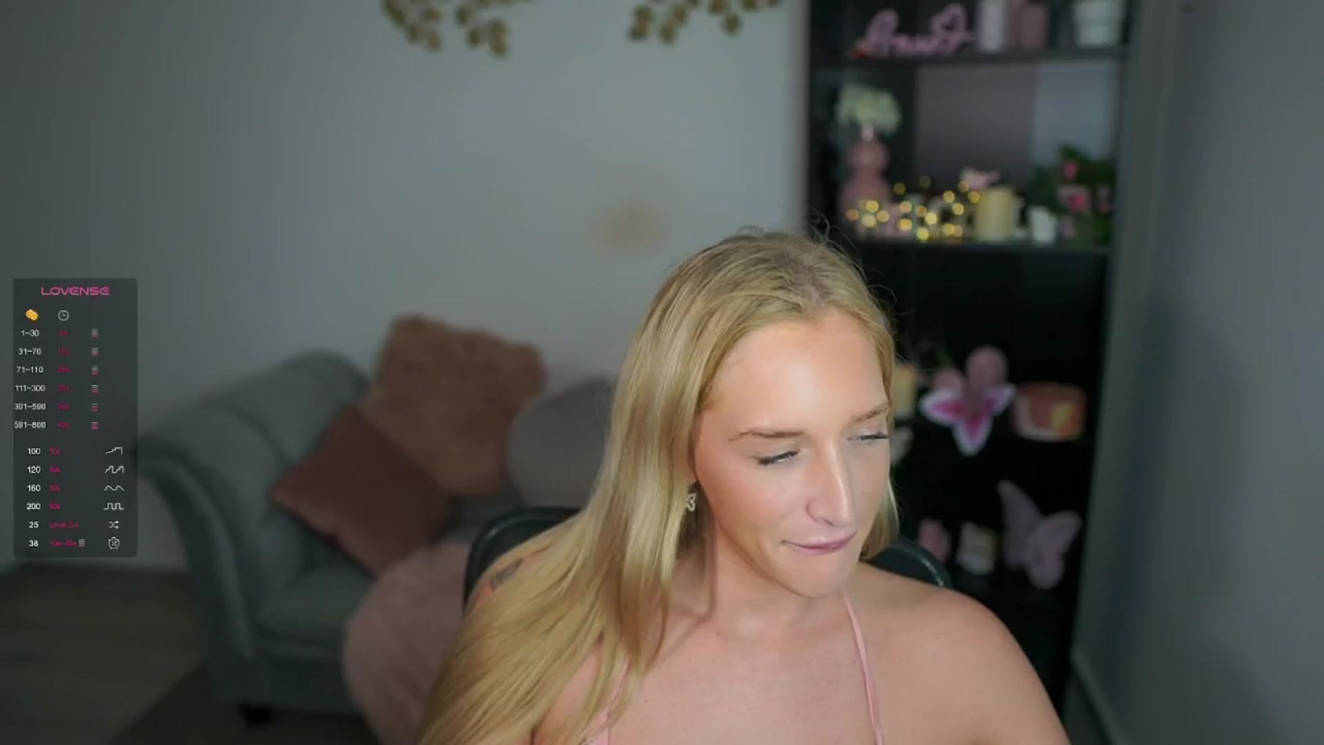 Gallery image thumbnail from NicoletteShea's myfreecams stream on, 04/16/2024, 17:58 image 12 of 20