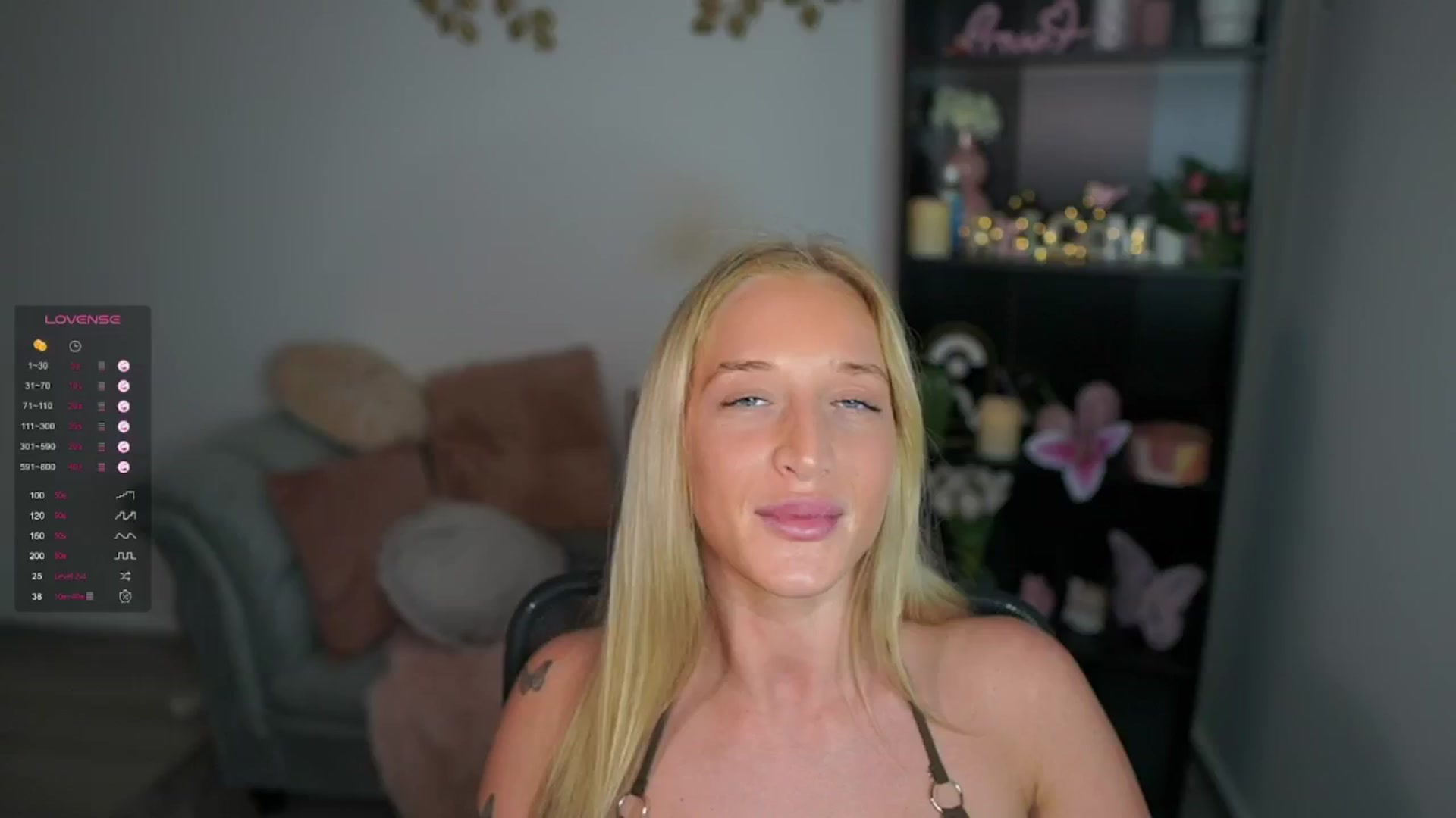 Gallery image thumbnail from NicoletteShea's myfreecams stream on, 04/22/2024, 17:24 image 10 of 20