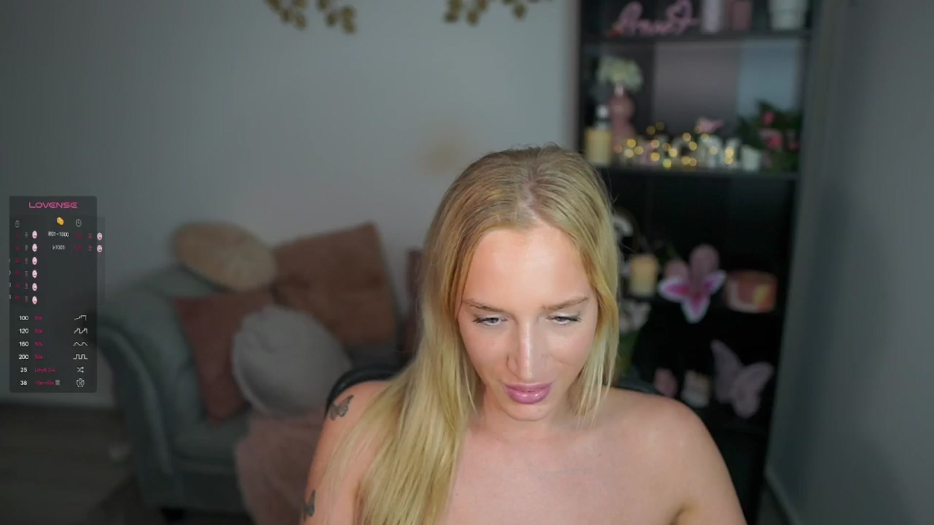Gallery image thumbnail from NicoletteShea's myfreecams stream on, 04/23/2024, 14:48 image 13 of 20
