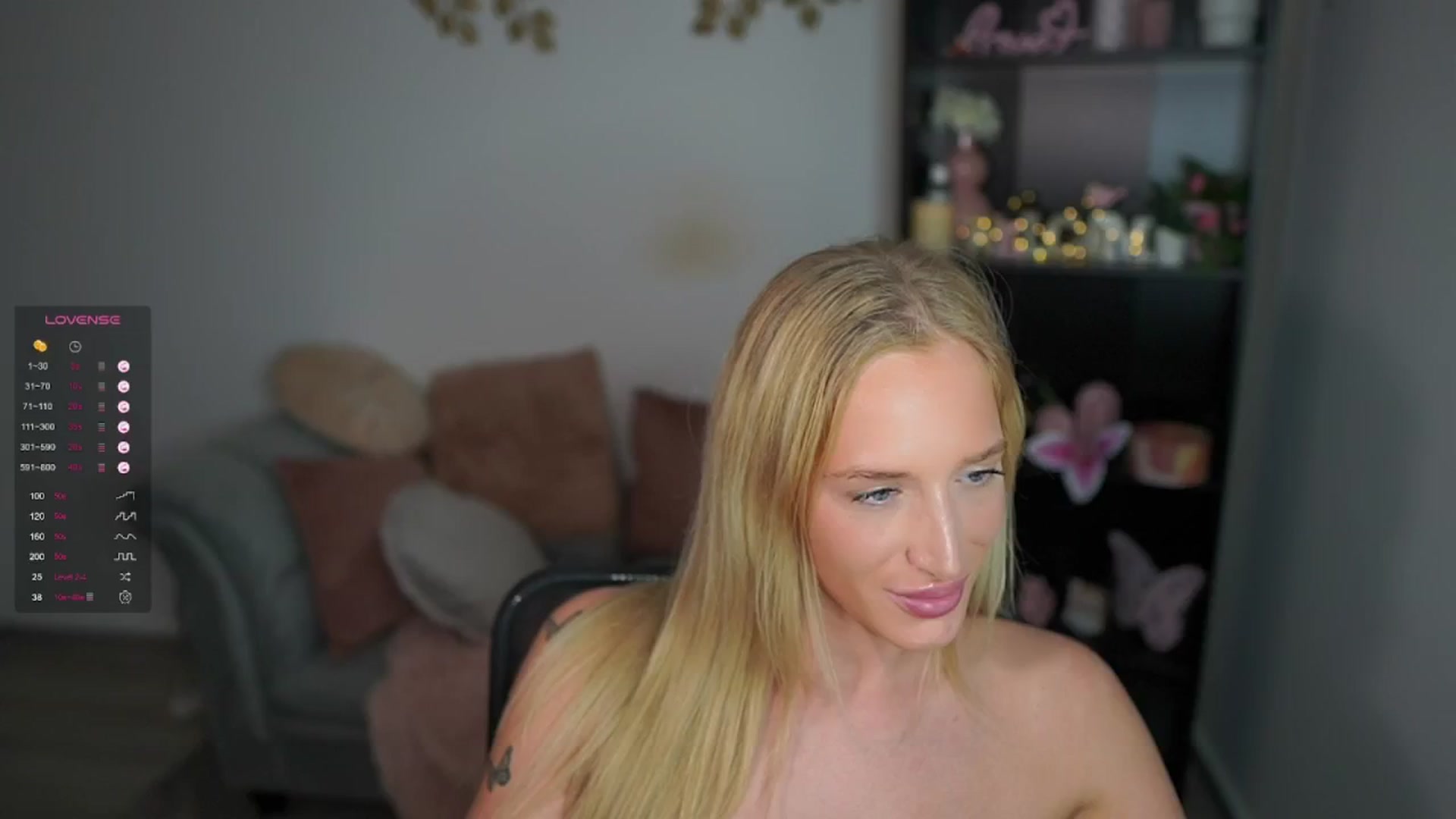 Gallery image thumbnail from NicoletteShea's myfreecams stream on, 04/23/2024, 14:48 image 1 of 20